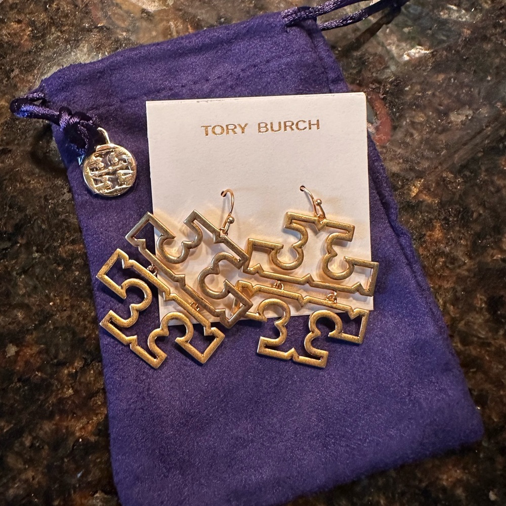 NEW Auth. Tory Burch Britten Logo Drop Earrings (Gold), on TB Earring Card